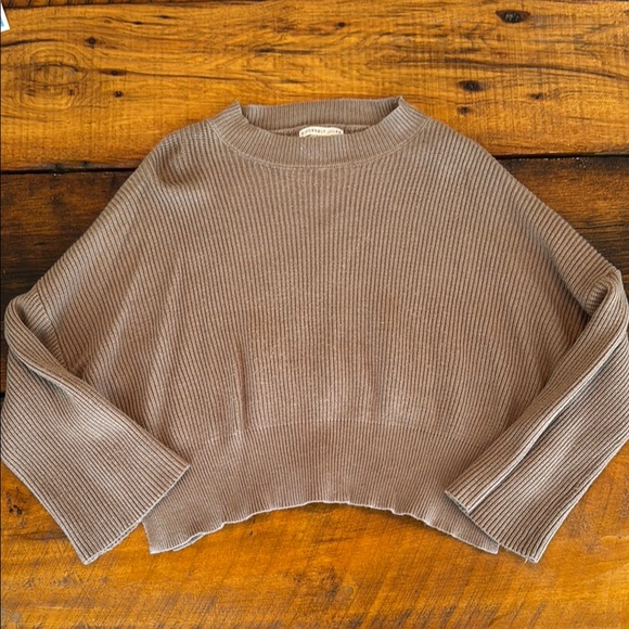 Sincerly Jules Sweaters - Sincerely Jules Brown Crew Neck Sweater with Ribbed Texture women’s Medium